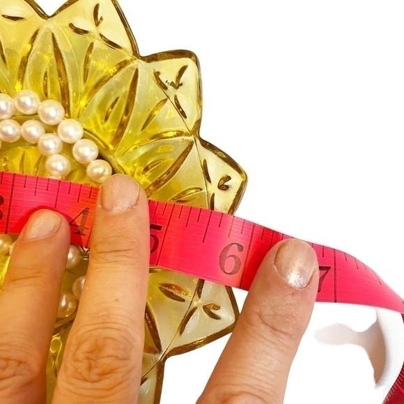 Yellow Amber Federal Glass Daisy Petal Pattern Sunflower Snack Cake Plates - Picture 6 of 7